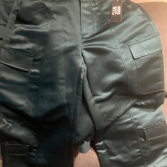 Woman’s 3 Piece Winter Green Satin Set Lg - Picture 6 of 14